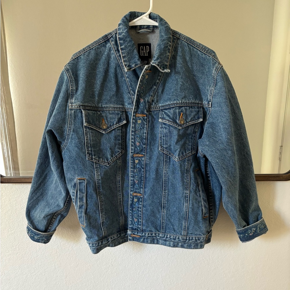 Women’s Vintage Gap Denim Jacket, Size Medium